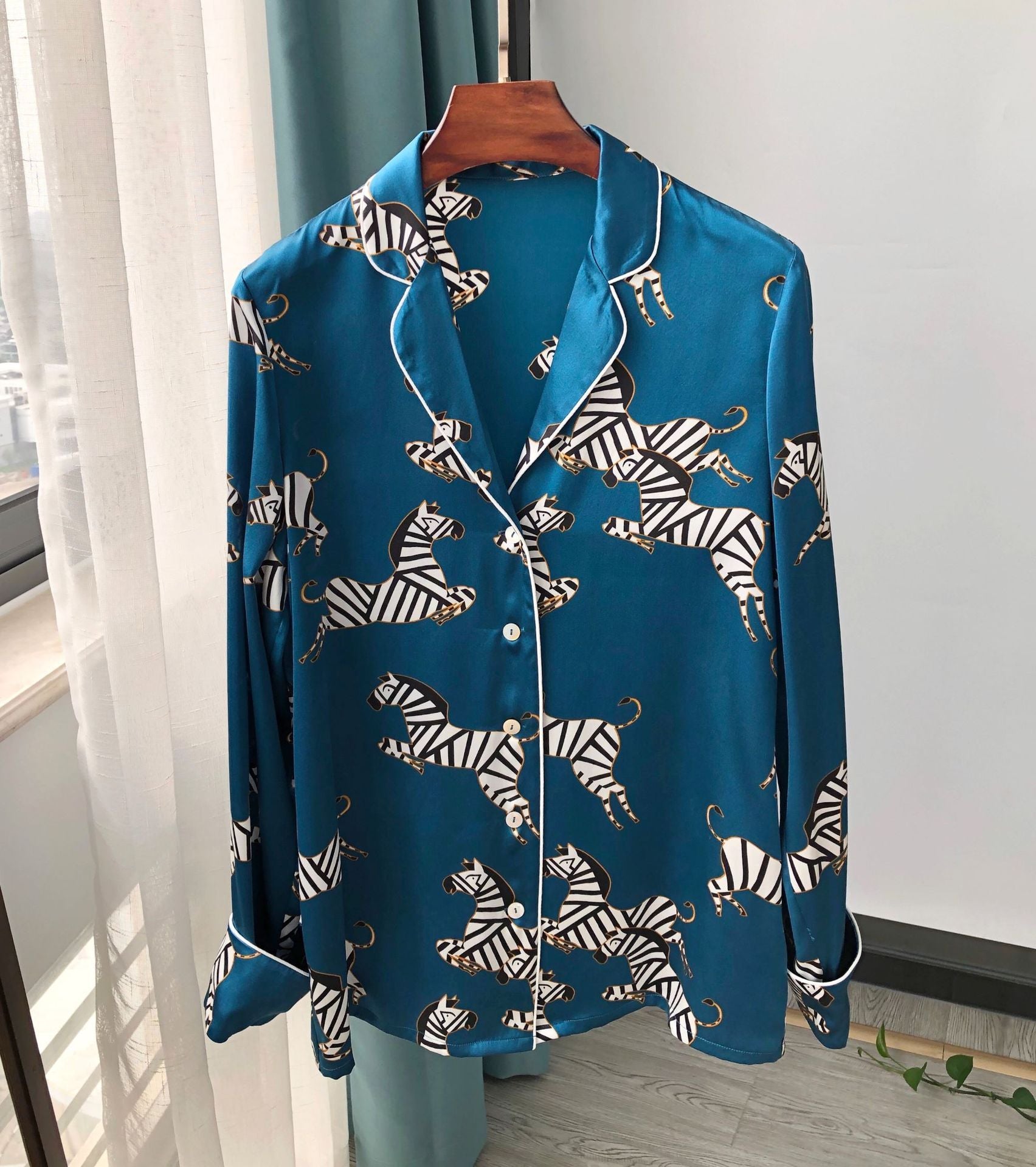 Pajama silk top shorts trousers